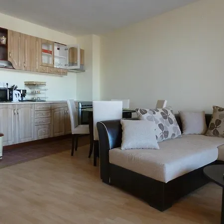 Private In Privilige