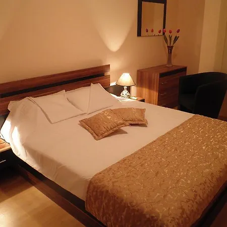 Private In Privilige